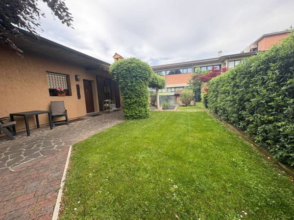casa indipendente in vendita ad Inzago