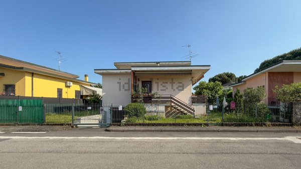 casa indipendente in vendita ad Inzago