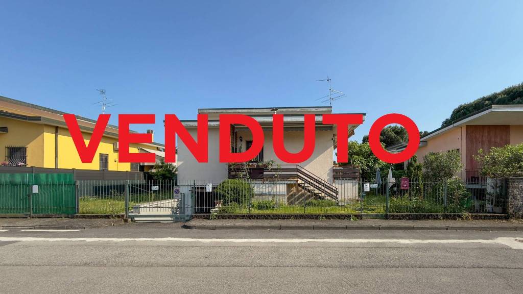 casa indipendente in vendita ad Inzago