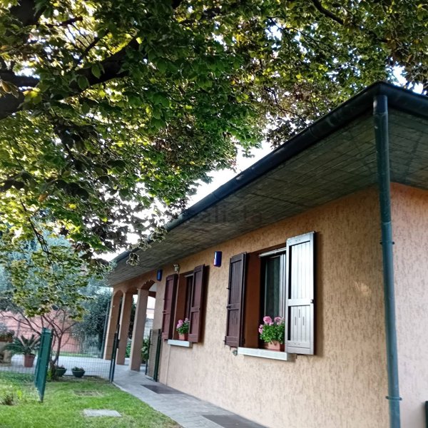 casa indipendente in vendita ad Inzago