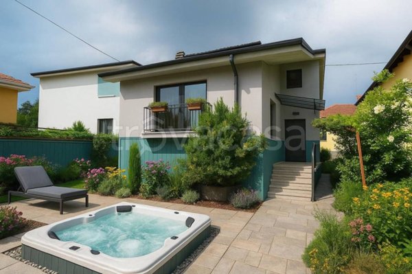 casa indipendente in vendita ad Inzago