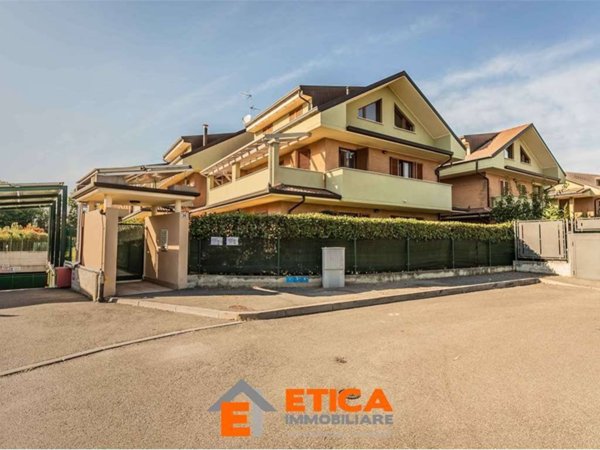 appartamento in vendita ad Inzago