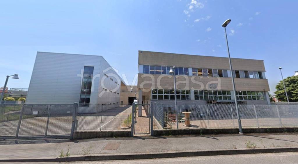 negozio in vendita ad Inzago