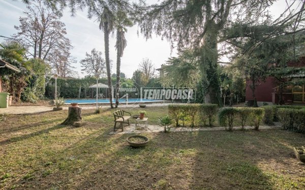 casa indipendente in vendita ad Inzago