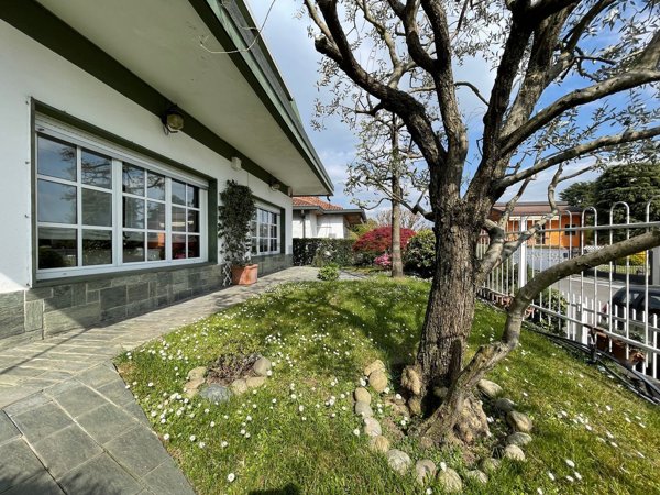 casa indipendente in vendita ad Inzago