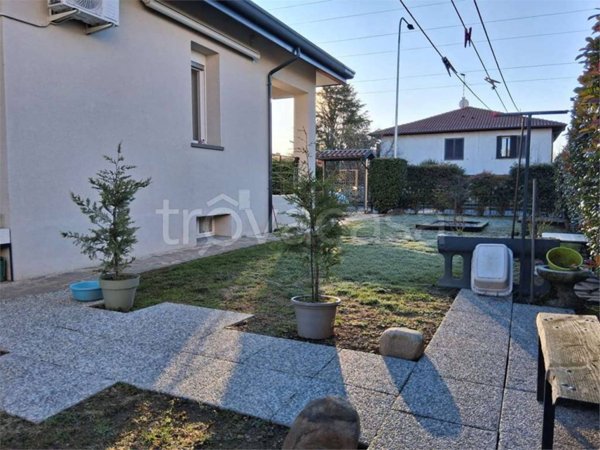 casa indipendente in vendita ad Inzago