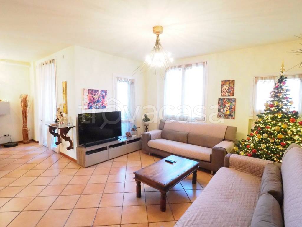 appartamento in vendita ad Inzago