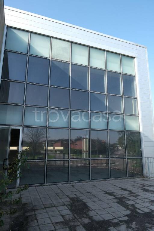 negozio in vendita ad Inzago