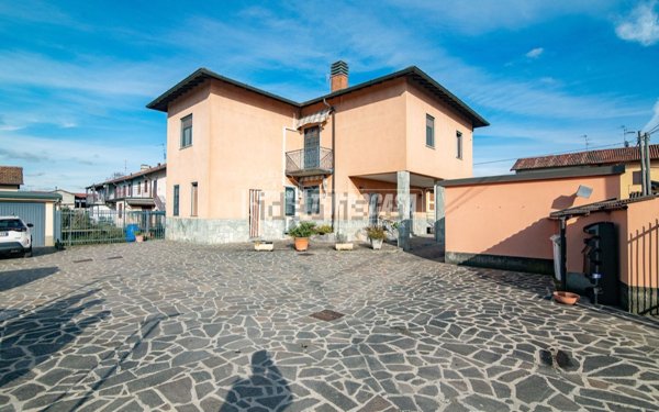 appartamento in vendita ad Inzago