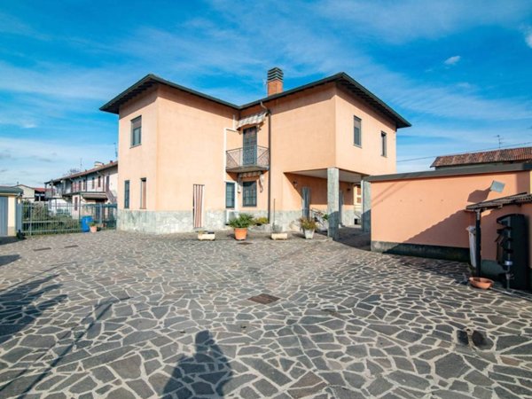 casa indipendente in vendita ad Inzago