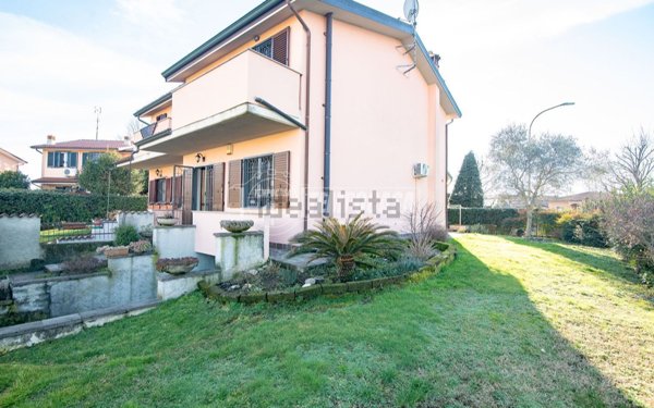 casa indipendente in vendita ad Inzago