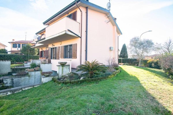 casa indipendente in vendita ad Inzago
