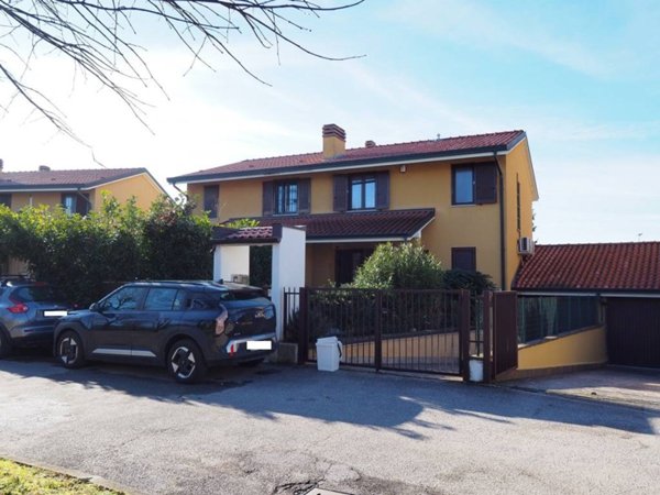 casa indipendente in vendita ad Inzago