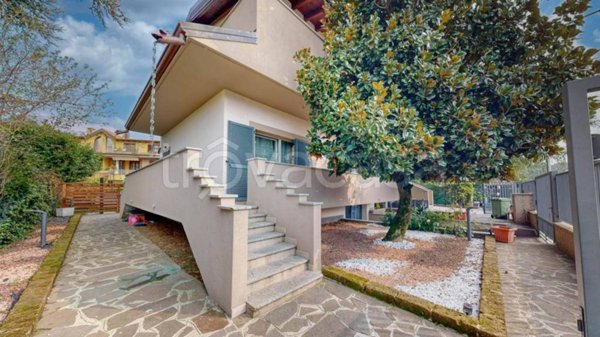 casa indipendente in vendita ad Inzago