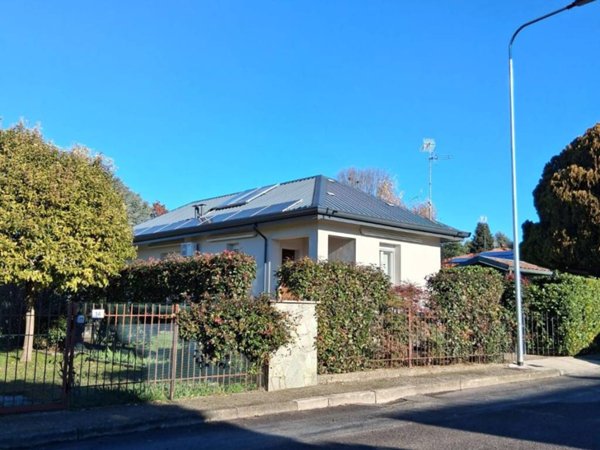casa indipendente in vendita ad Inzago