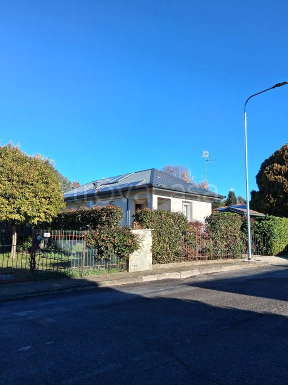 casa indipendente in vendita ad Inzago