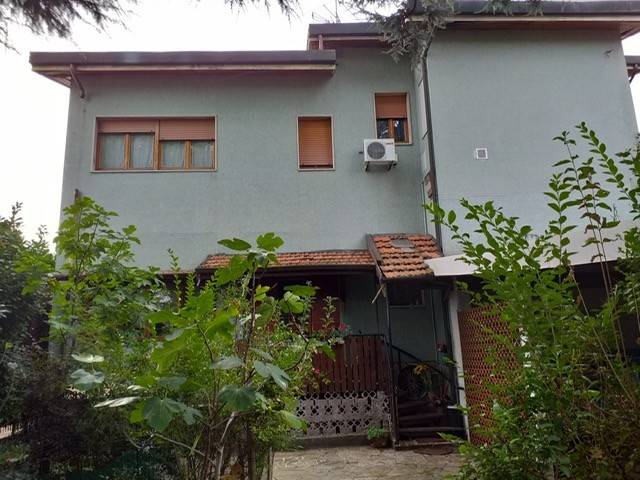 casa indipendente in vendita ad Inzago