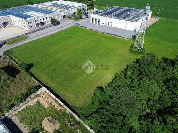 terreno edificabile in vendita ad Inzago