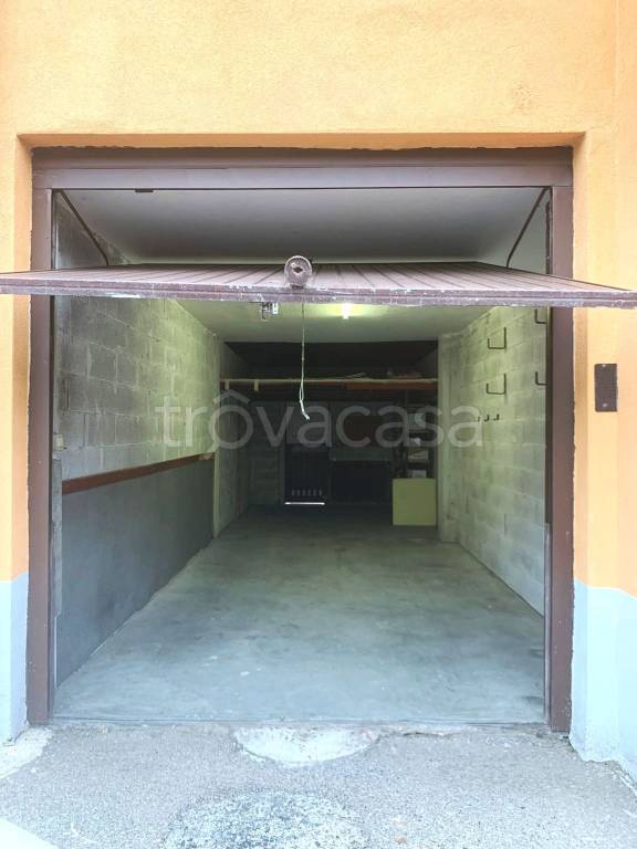 locale di sgombero in vendita a Lacchiarella