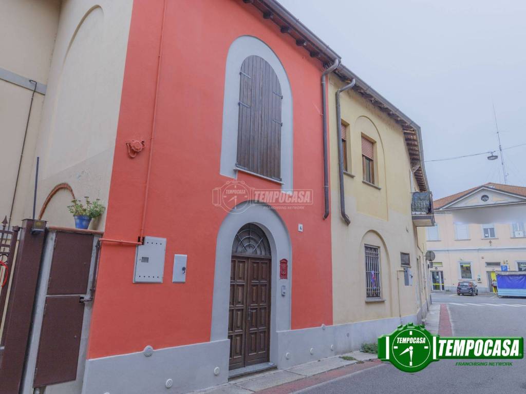 casa indipendente in vendita a Lacchiarella