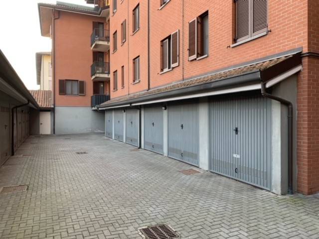 casale in vendita a Lacchiarella