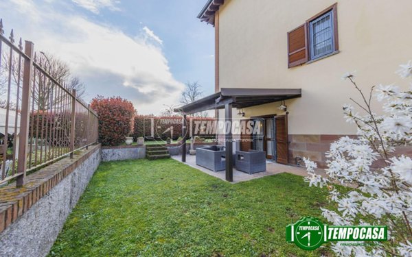 appartamento in vendita a Lacchiarella