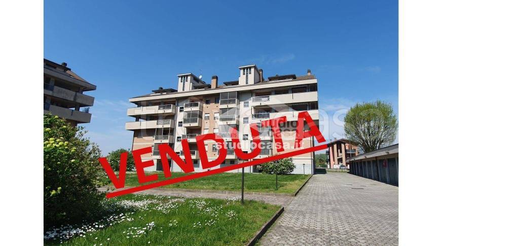 appartamento in vendita a Lacchiarella