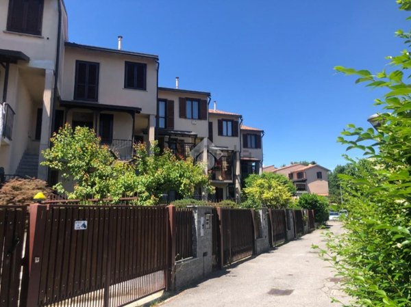 appartamento in vendita a Lacchiarella