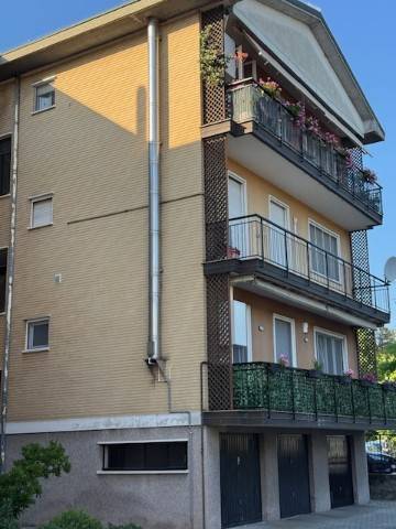 appartamento in vendita a Lacchiarella
