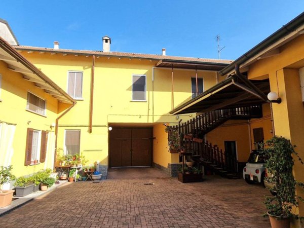 appartamento in vendita a Lacchiarella