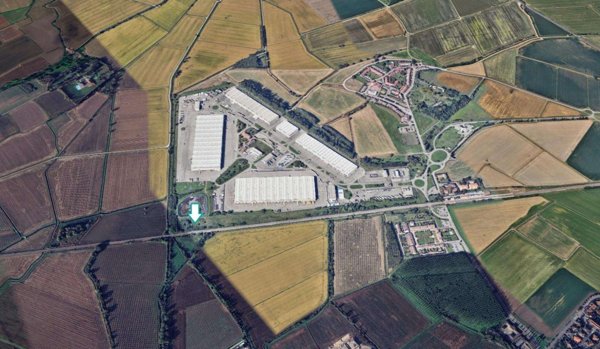 terreno industriale in vendita a Lacchiarella