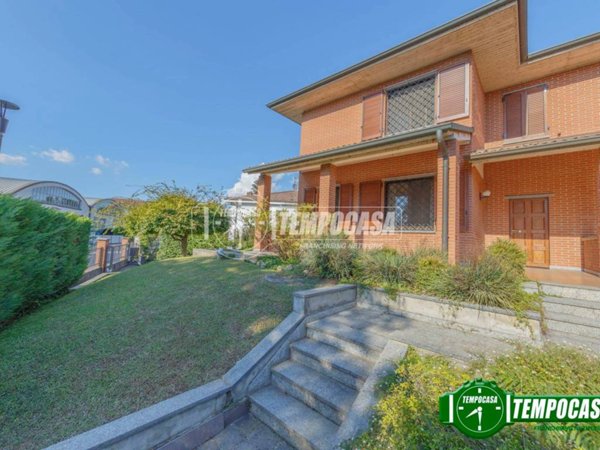 casa indipendente in vendita a Lacchiarella