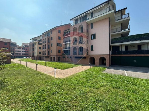 appartamento in vendita a Lacchiarella