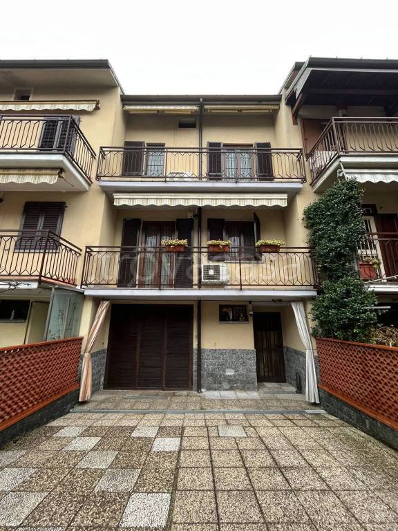 casa indipendente in vendita a Lacchiarella