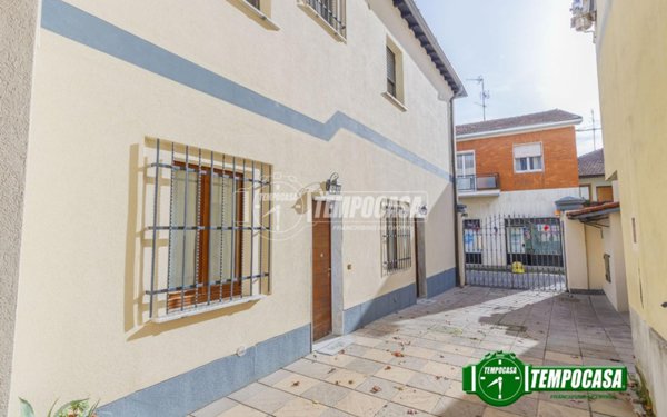 casa indipendente in vendita a Lacchiarella