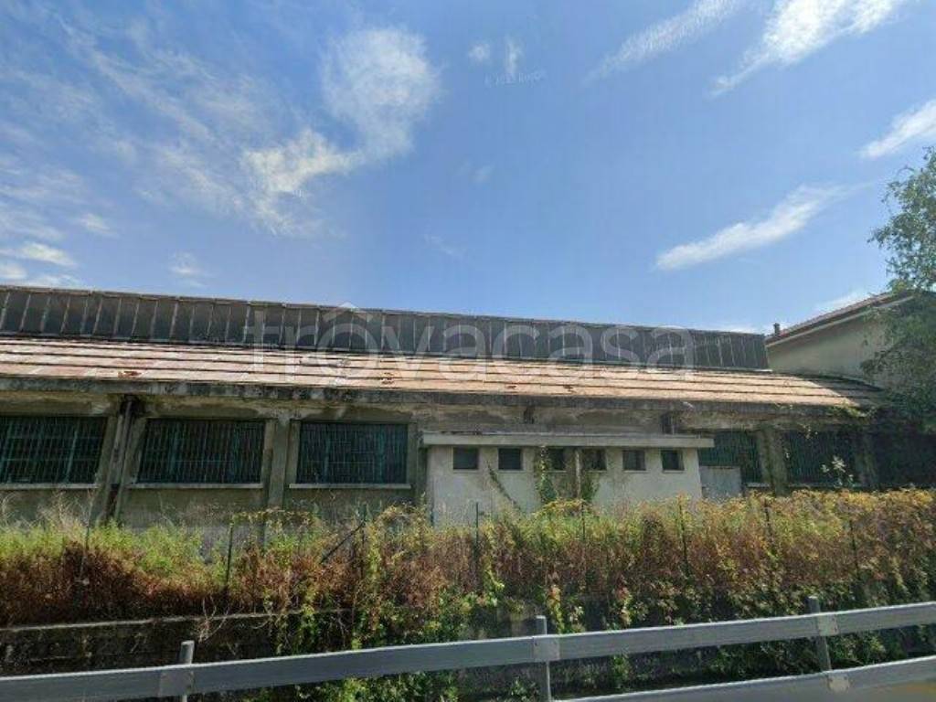 terreno edificabile in vendita a Lacchiarella