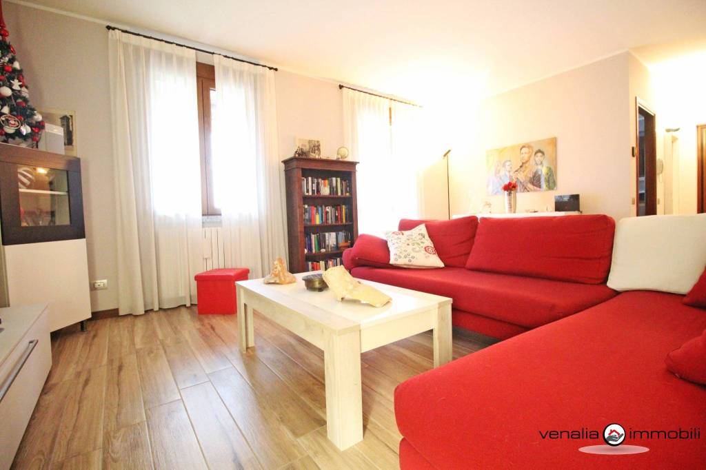 appartamento in vendita a Lacchiarella