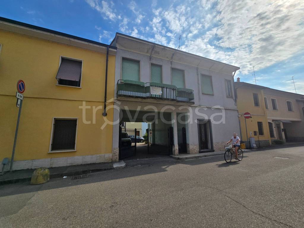 appartamento in vendita a Lacchiarella