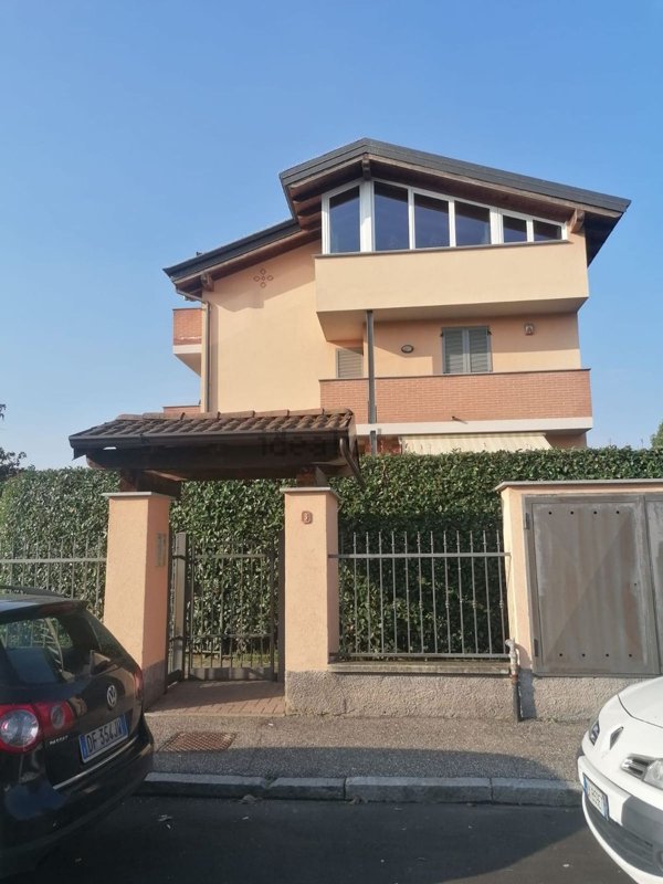 appartamento in vendita a Lacchiarella