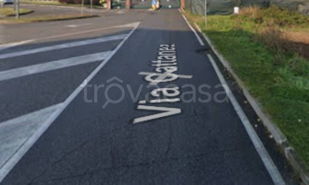 terreno edificabile in vendita a Lacchiarella