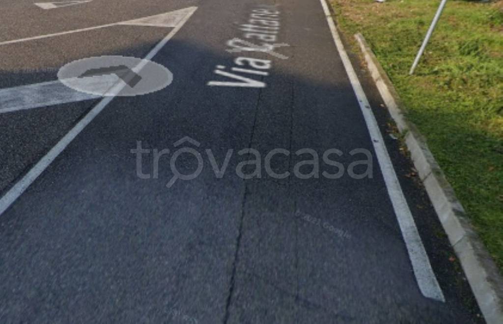 terreno edificabile in vendita a Lacchiarella