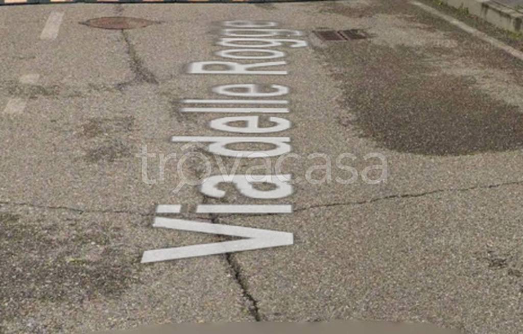 terreno edificabile in vendita a Lacchiarella