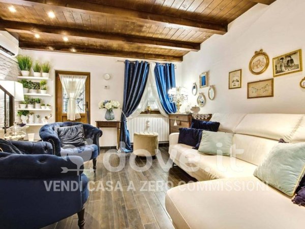 casa indipendente in vendita a Lacchiarella