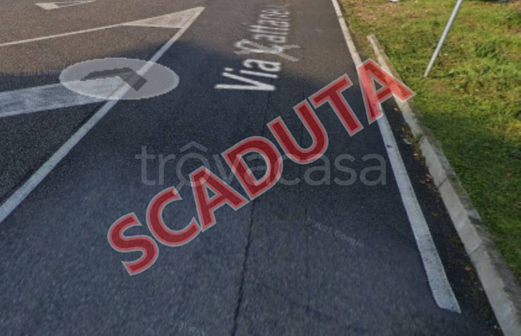 terreno edificabile in vendita a Lacchiarella