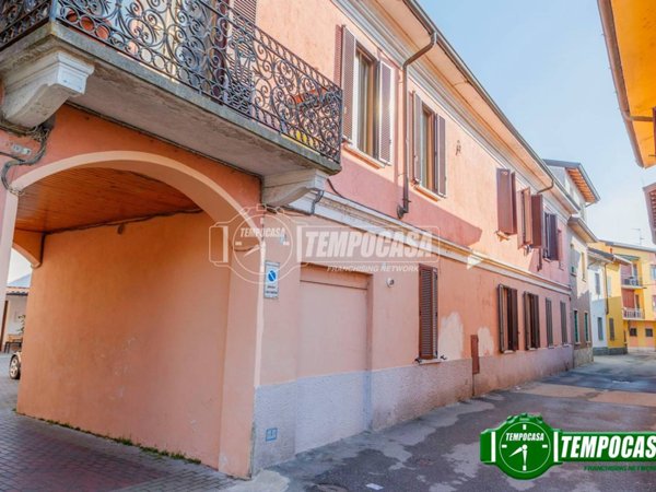 casa indipendente in vendita a Lacchiarella