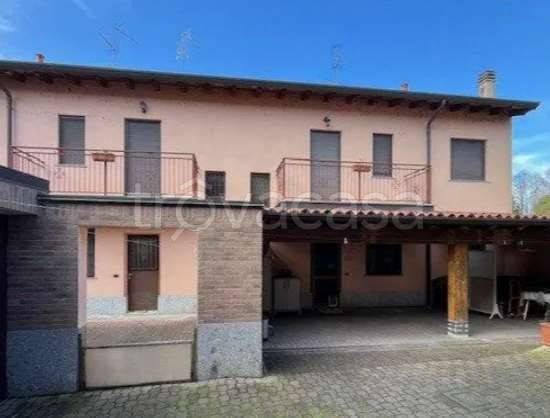 casa indipendente in vendita a Lacchiarella