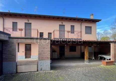 appartamento in vendita a Lacchiarella