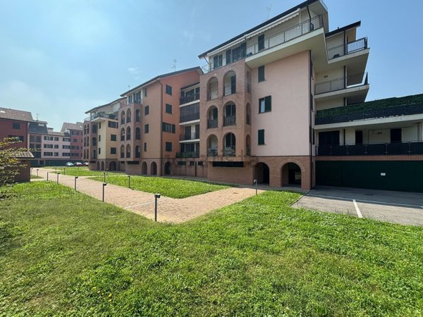 appartamento in vendita a Lacchiarella