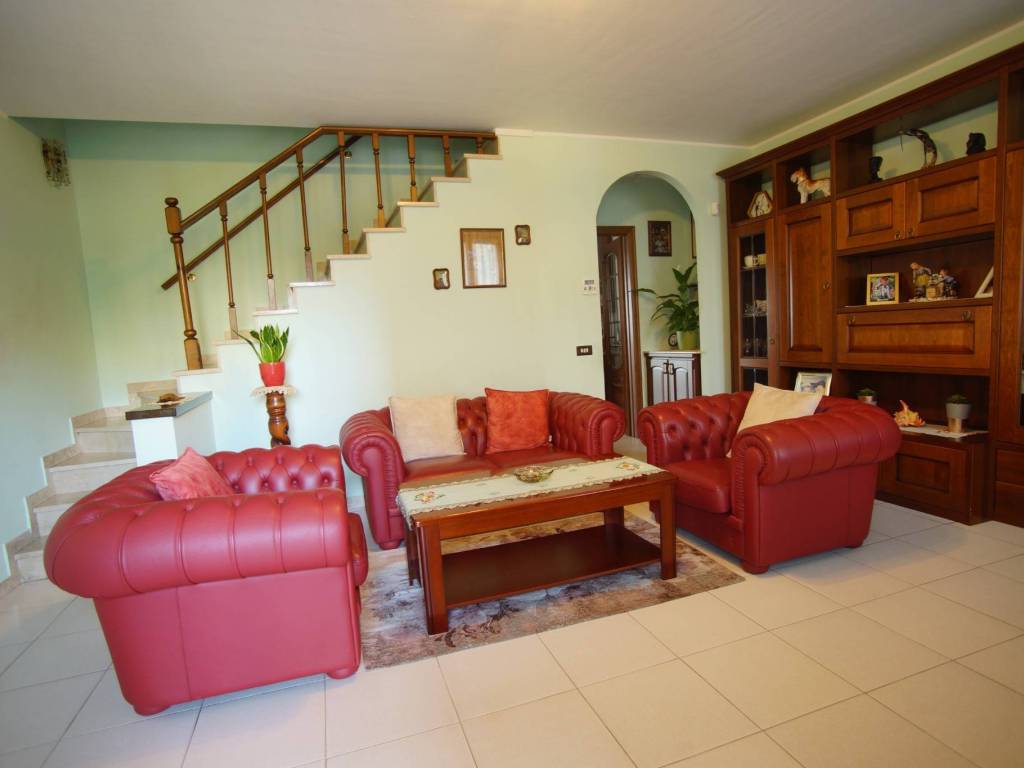 casa indipendente in vendita a Lacchiarella