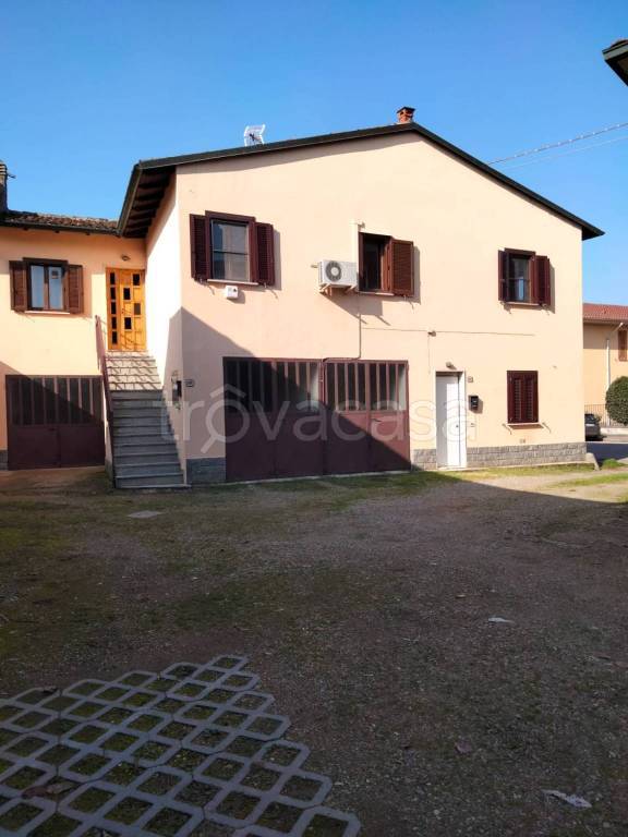 casa indipendente in vendita a Lacchiarella